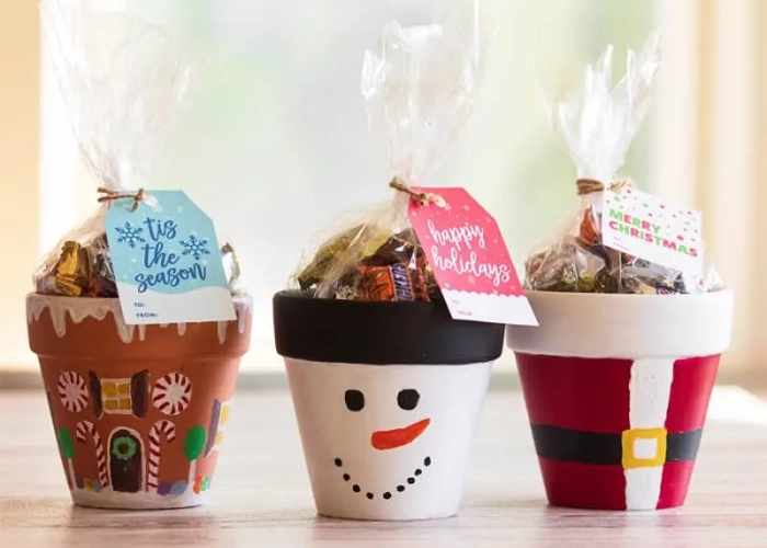 Best DIY teacher Christmas gifts: Hand-painted flower pot