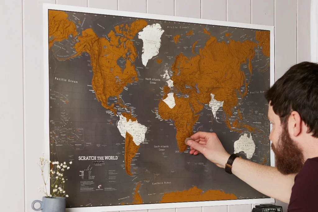 Great christmas gifts for boyfriend under $100: Scratch-off world map