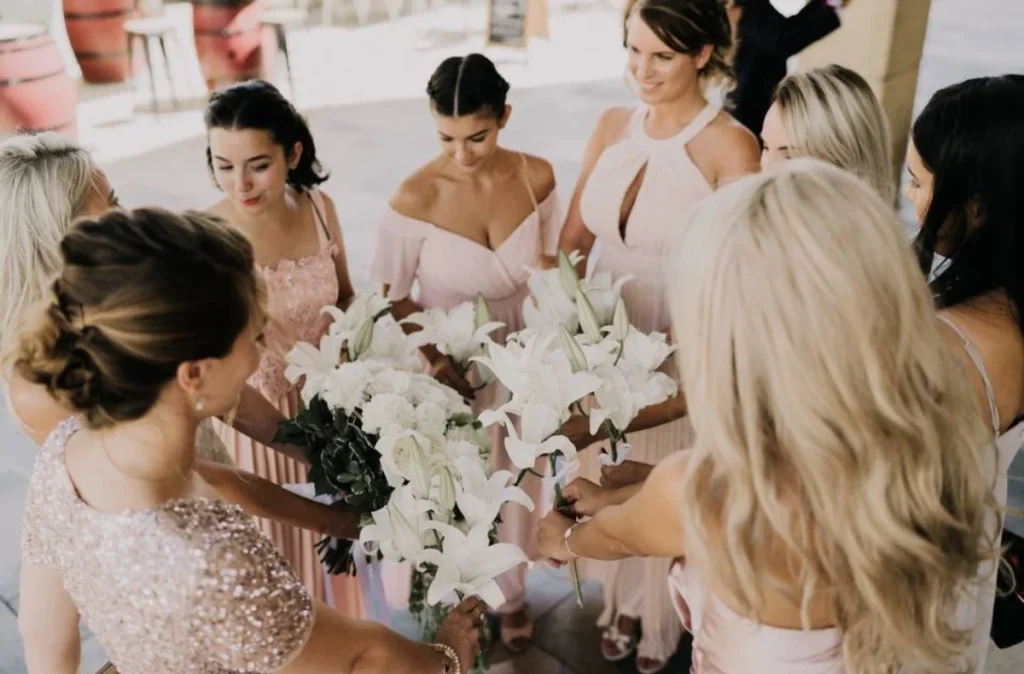 Quelle coiffure de mariage choisir en tant qu'invité(e) ?