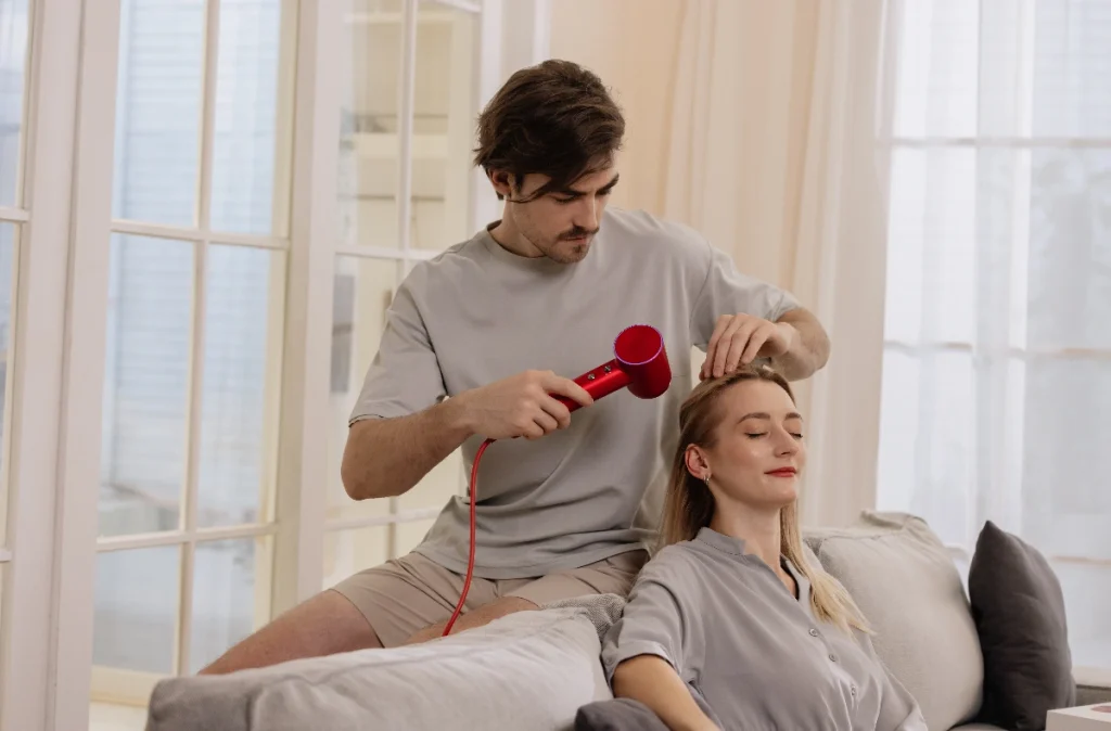 Pourquoi choisir les meilleurs sèche-cheveux pour cheveux fins?