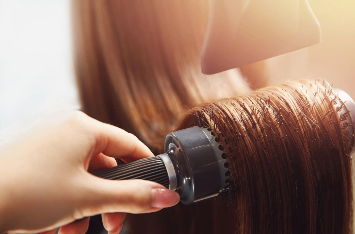 How to use a hair dryer correctly to prevent hair damage