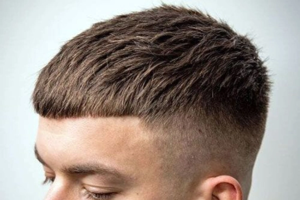 Caesar cut: Alternative to French crop haircut