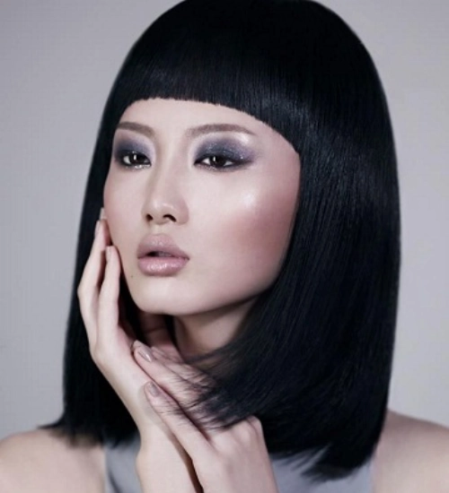 Cleopatra layered bob haircut with fringe