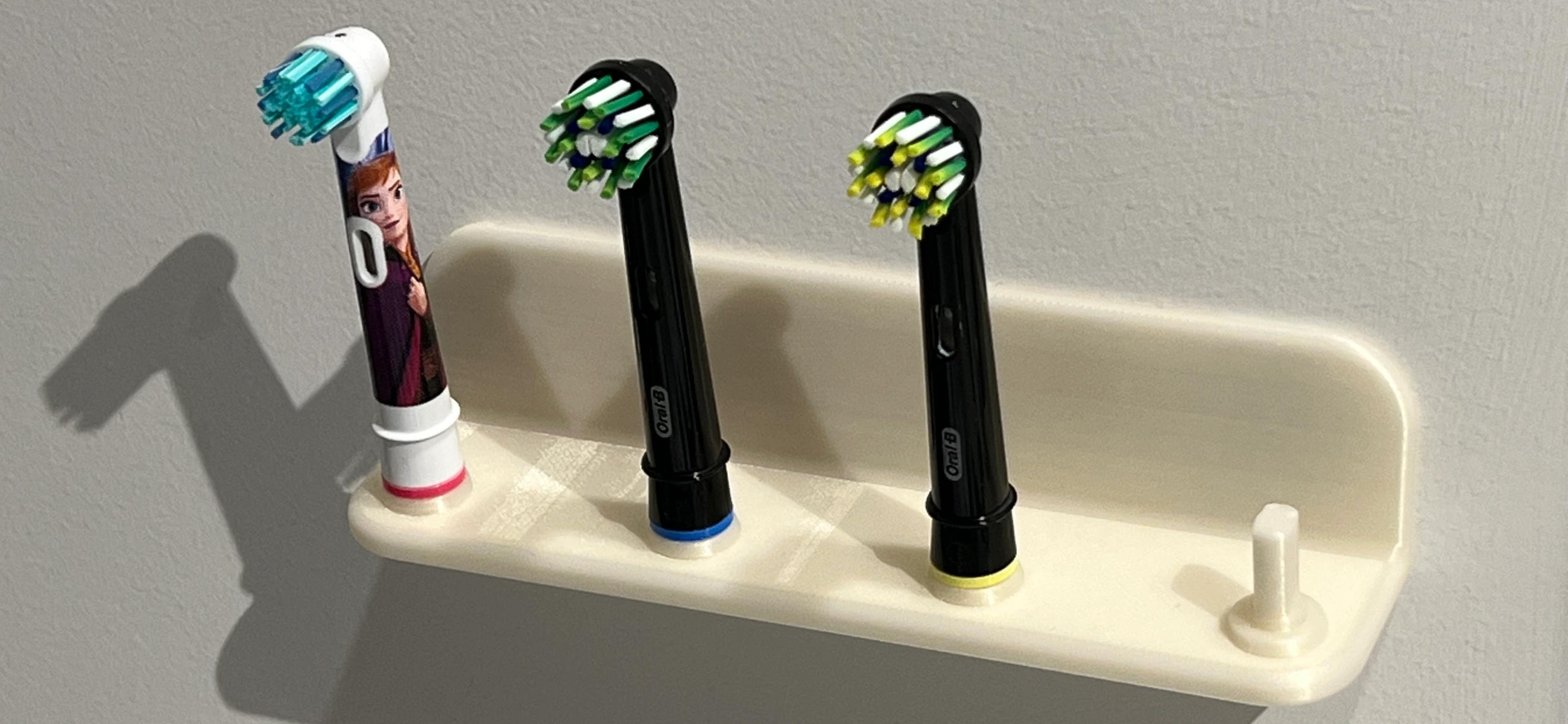 Electric toothbrush head holder picks: How to DIY it?