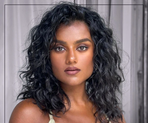 Tousled curls | Formal hairstyles for medium-length hair