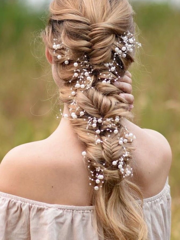 Fishtail braid - Easy hairstyles for long hair