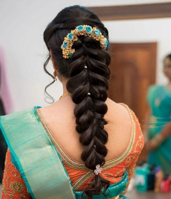 Fishtail braid: Hairstyles for saree