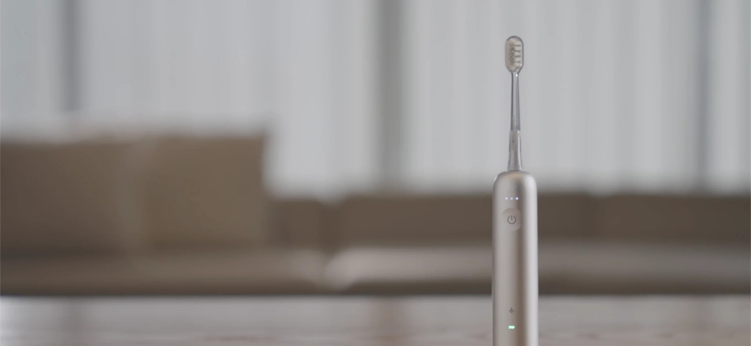 How to use without an electric toothbrush hitting teeth?