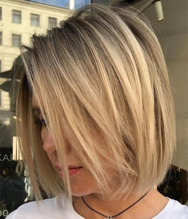 Shoulder length long bob haircut - One of our favorite shoulder-length haircuts for women