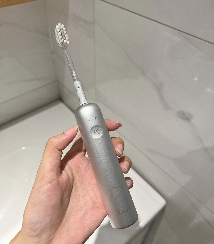 Christmas gifts for dad: Laifen Wave electric toothbrush