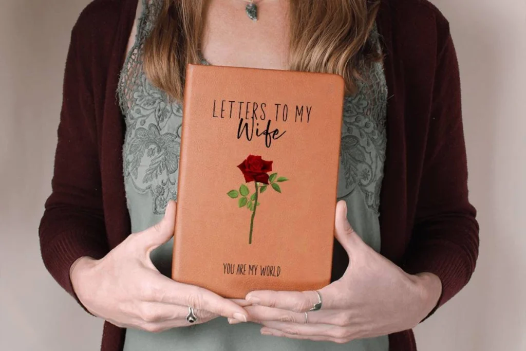 Best Christmas gifts for wife: Personalized leather journal