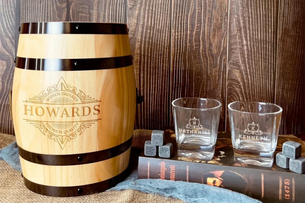 Christmas gifts for men | Personalized whiskey barrel