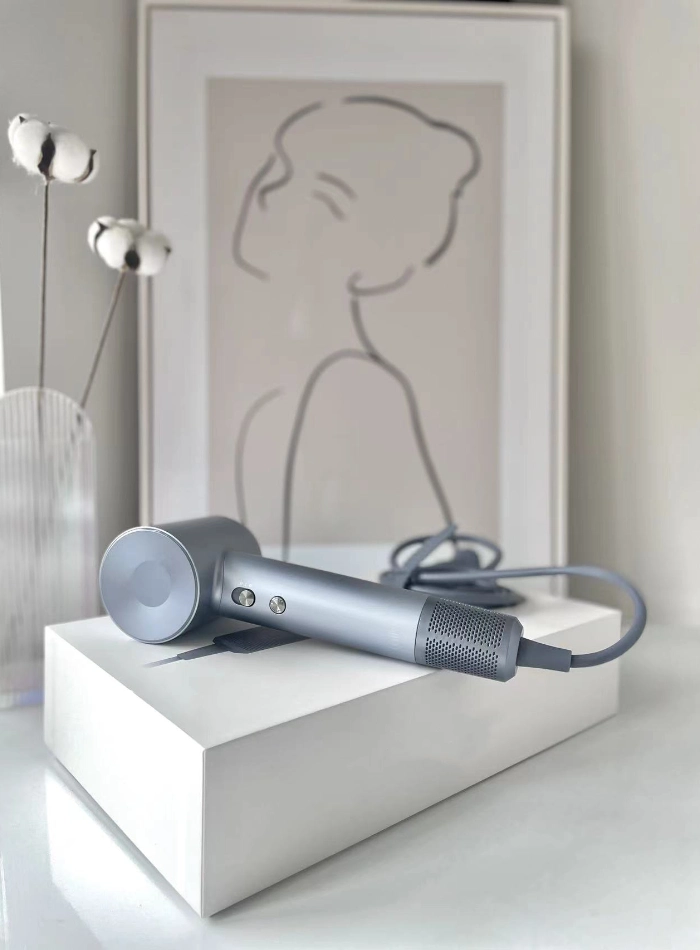 Cool gifts for girlfriend on Christmas: Hair dryer